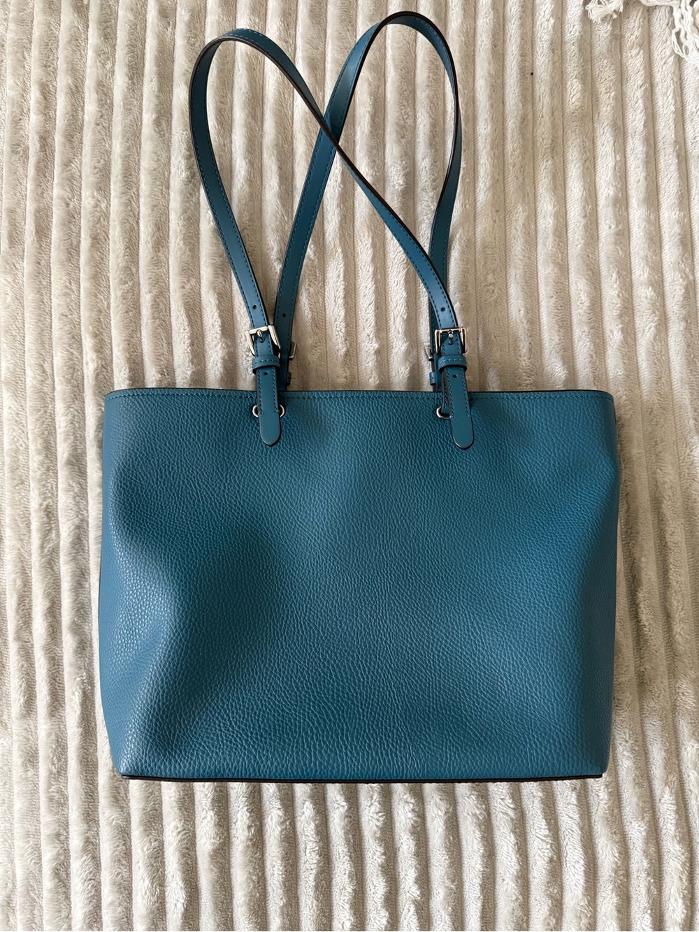 Michael Kors Blue Medium Jet Set Pocket Tote Bag - Picture 2 of 9